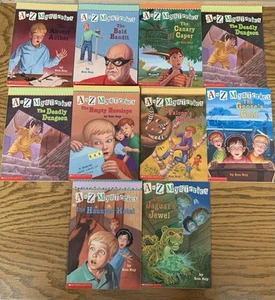 A to Z Mysteries Children’s Paperback Lot of 12 Books Set Ron Roy Scholastic - Foto 1 di 11