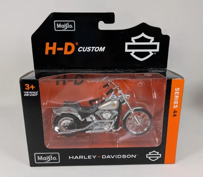 Maisto Harley Davidson 1984 Silver FXST Softail Series 44 1:18 Toy Motorcycle - Image 1 of 4