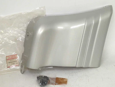New OEM Genuine Mitsubishi Front Fender Lower Trim 1991-1999 Montero LH MR124925 - Image 1 of 4