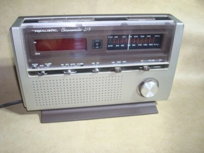 Vintage Realistic Chronomatic 219 Clock Radio WORKS - 12-1524 - Image 1 of 4
