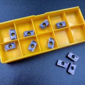 200PCS APMT1135PDER-M2 15TF Right angle Milling insert 90° APKT Carbide inserts - Picture 1 of 4
