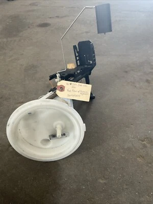 06-10 Filtro de combustible BMW 525i 528i 530i 550i con regulador de presión 16117373514 Foto 1 de 4