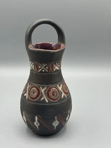 Vintage Signed Folk Art Indigenous Style Ceramic Vase Red & Black Glazed Inside - Picture 1 of 6