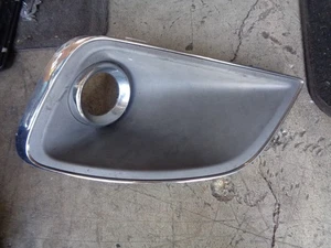 2009 - 2012 Lincoln MKS Driver Side LH Fog Driving Light Bezel OEM - Picture 1 of 3