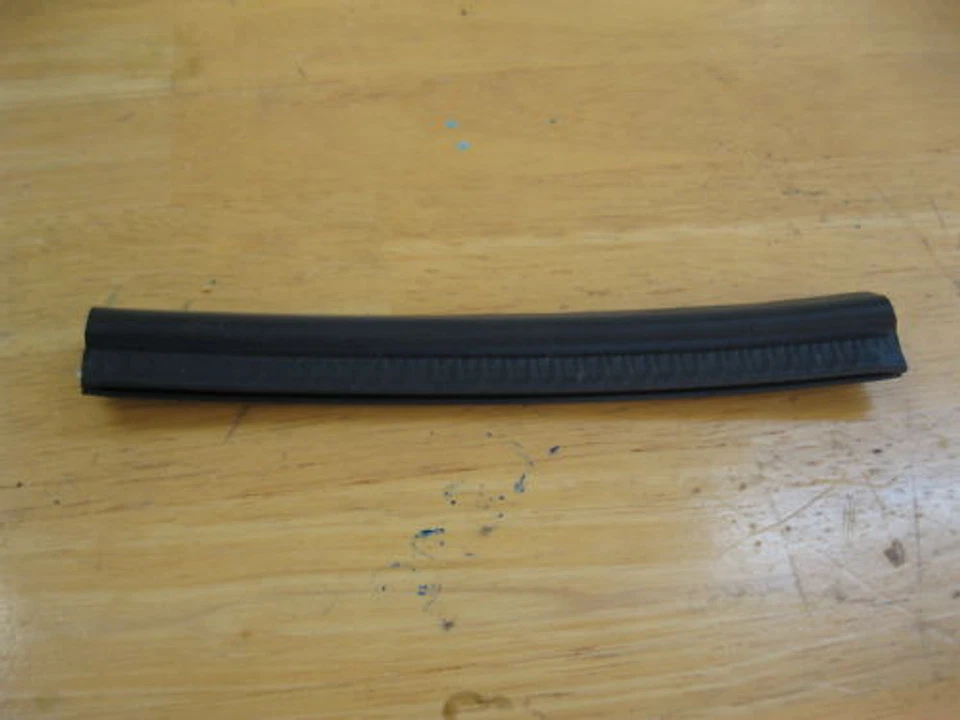 Ferrari 456 M - Junta de parachoques delantero, # 65840000 Foto 1 de 1