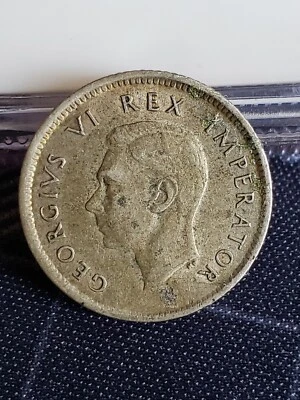 South Africa 1941 6 Pence Silver Coin ➕️ VF ➕️ ✅️ - Image 1 of 2