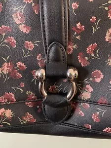 CHAPS Small Faux Leather CROSS-BODY Purse Hand Bag w Floral Print 10.5x7x2 " - Picture 1 of 11