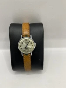 Vintage Ladies Avia 17 Jewels Incabloc Swiss Made Wristwatch Untested 22.4mm - Picture 1 of 22