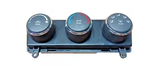Jeep Liberty 2010-2015 unidad de temperatura de control climático P55111943AB SUB1 - Imagen 1 de 4