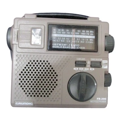 Grundig FR200 World Band Receiver AM/FM/SW1/SW2 Radio Flashlight Winds Up GUC - Image 1 of 4