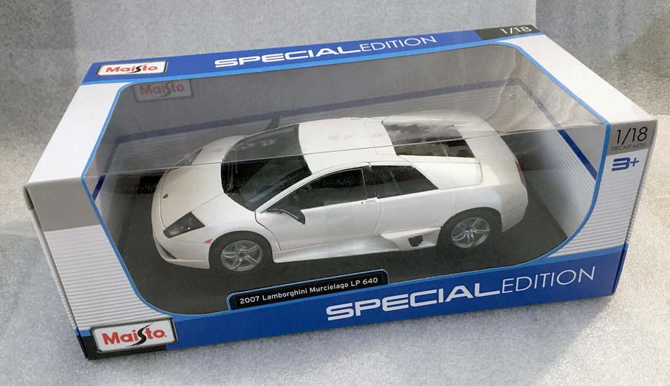 Maisto Lamborghini Murcielago LP-640 bianco metallizzato 1/18 - Immagine 1 di 3