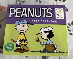 Charlie Brown Snoopy Peanuts 2025 Desk Calendar comic Andrew McMeel Publishing - Picture 1 of 3