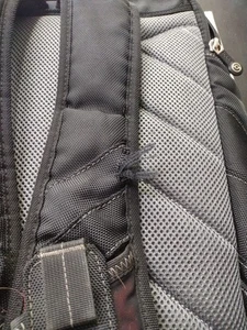 Booq Boa Squeeze Modern Macbook PC Laptop up to 15.4" Black Commuter Backpack - Photo 1/7