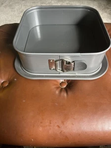 Anolon 9 1/2” Square Springform Pan - Picture 1 of 8