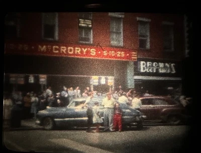 1959 8mm afluente filme em casa carro show de animais Halloween meninos natação Brookville NY - Imagem 1 de 4