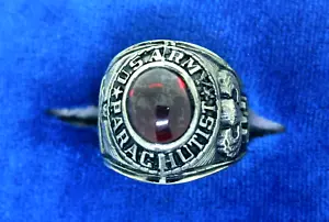US Army Airborne Parachutist Vietnam Ring Size 7 1/2 - Picture 1 of 5