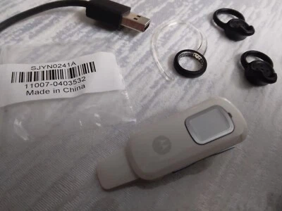 WHITE Motorola Hx550 BOOM  music Headset wireless Bluetooth auto flip MOTO SPEAK - Image 1 of 3