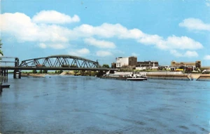 Postcard Netherlands Ijssel with Bridge - Picture 1 of 2