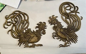 Gallos de lucha de mediados de siglo VERMAY de colección 2 placas de pared de metal gallos de juego EE. UU. - Imagen 1 de 9