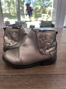 Stride Rite girls silver star boots 9.5 - Picture 1 of 7