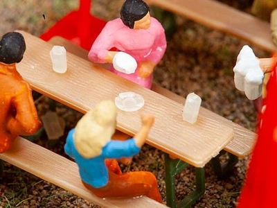 FALLER 60 chopes et 40 cendriers - HO 1/87 - Faller 180995 - Photo 1/2