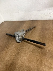 618-0152, 918-0413B MTD SNOWBLOWER GEARBOX 22'' - Picture 1 of 3