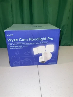 Wyze Cam Floodlight Pro, 3000 Lumen LEDs, 180° Wide View 2K HD Outdoor BLACK NEW - Image 1 of 4