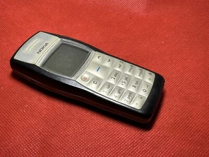 Original Nokia 1100 Jet black (Unlocked ) Mobile Phone - Afbeelding 1 van 5