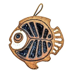 Vintage Victoria Littlejohn Steinzeug Kunstkeramik Untersetzer Wandbehang Fisch 7" - Bild 1 von 5