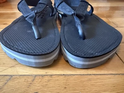 Sandalias Ralph Lauren Polo Correa Gris y Negro Correas Para Hombre Talla 10D Nuevas Sin Caja Raras 🔥 Foto 1 de 4