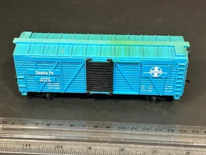 Model Power HO scale Santa Fe ATSF #582039 Cattle Trailer Note Fading - Bild 1 von 5