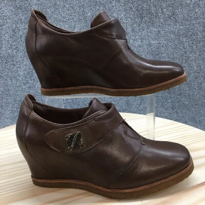 Botines Earth para mujer 8B marrón Zanza punta redonda tacón de cuña cuero informal Foto 1 de 4