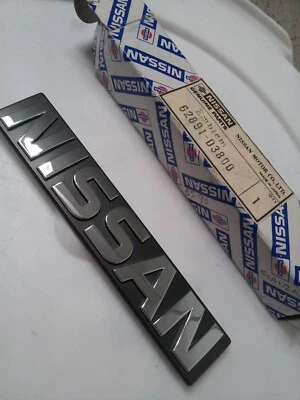 1988 NISSAN  SENTRA FRONT  EMBLEM - Image 1 of 4