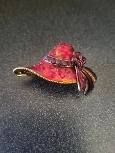 Vtg Red Hat Society Rhinestone Brooch Pin Pave Pendant Gold Tone Textured - Picture 1 of 5
