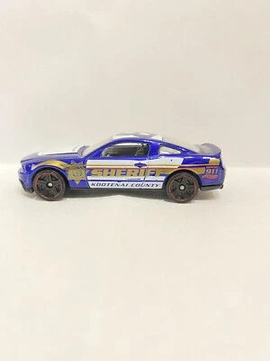 HOT WHEELS 2009 2010 FORD MUSTANG GT  BLue No 8  KOOTENAI COUNTY SHERIFF (744) - Image 1 of 4