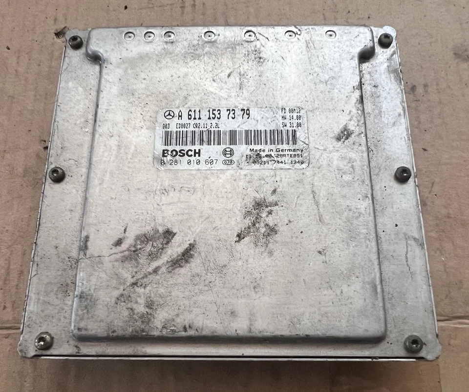 CENTRALINA MOTORE MERCEDES-BENZ CLASSE C Coupe Berlina C203 220 A6111537379 W203 - Immagine 1 di 2