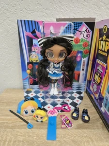 Disney Doorables Adoorbs! Muñeca Superfan 5.5" ANITA/ALICIA EN EL PAÍS DE LAS MARAVILLAS (Leer) - Imagen 1 de 7