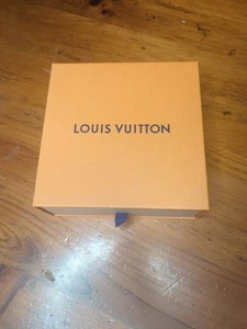 Autentica scatola vuota stile cassetto Louis Vuitton 6,75”x6,75”x2,75” - Foto 1 di 7