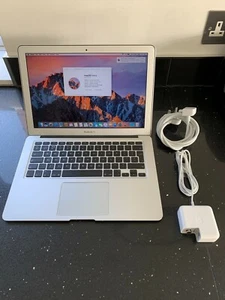 Apple MacBook Air 13" 2010 Core Duo 1,86 GHz 2 GB 128 GB MC503B/A completamente funzionante - Foto 1 di 12