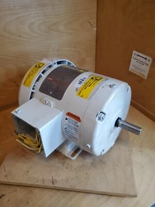 Leeson 112427.00 C6T17WB6G 1/2 HP 1725 208-230/460 NO COVER WE SHIP TODAY - Picture 1 of 8