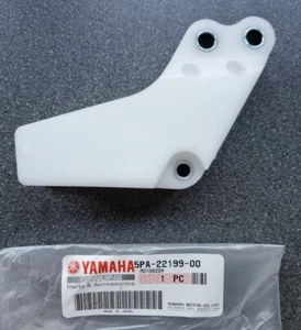 NUOVISSIMO ORIGINALE YAMAHA YZ85 BLOCCO GUIDA CATENA POSTERIORE 5PA-22199-00 2003-2018 - Foto 1 di 4