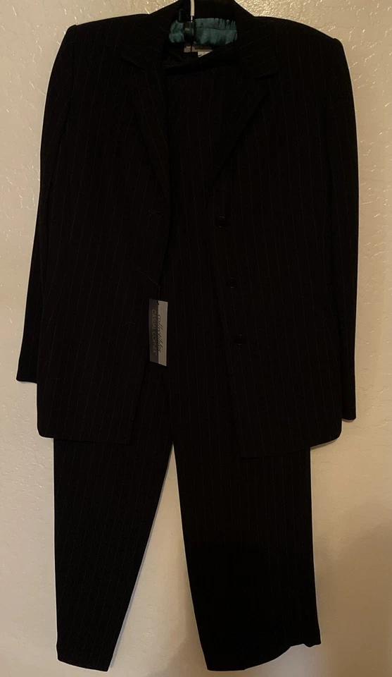 Suit Women Size 6 Collectibles Casual Corner  Pant Suit Shoulder Pads 80/90’s - Image 1 of 4