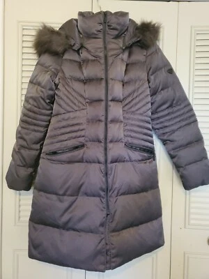 1 Abrigo MADISON Ropa Exterior de Lujo Marrón, Plumón, Mujer Puffer Con Capucha Talla M Usado Foto 1 de 4