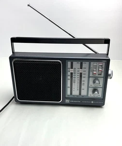 RADIO VINTAGE GE TV SOUND 4 BANDAS WB AM FM MODELO NO. 7-2945A PROBADO - FUNCIONA - Imagen 1 de 5