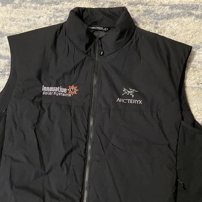 Arc'Teryx Vest Men's Sz XL Black Insulated Lightweight Pockets Company Logo - Image 1 of 4