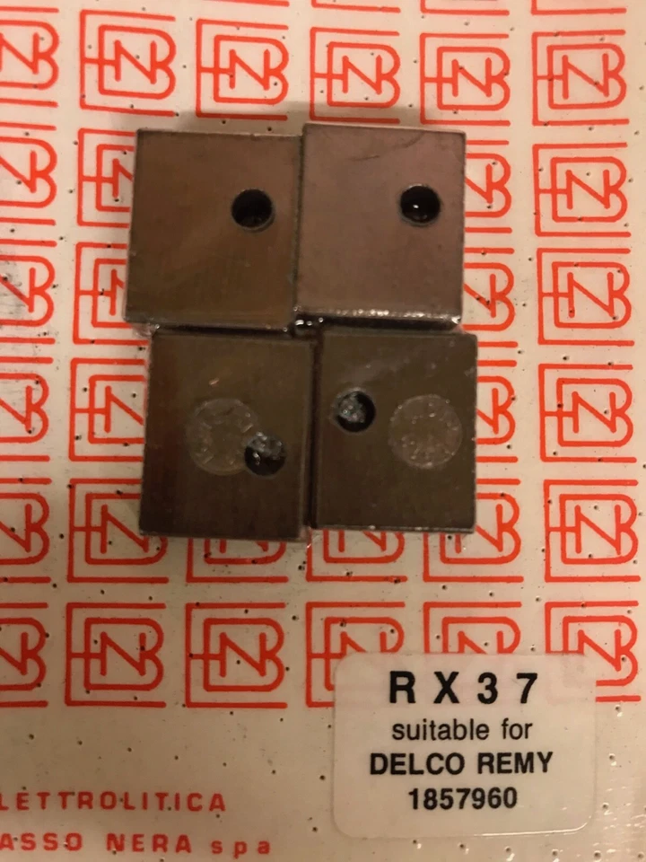 Juego de carbón RX 37 reemplaza 1857960 para Chrysler-Dodge-Plymouth-DeSoto Foto 1 de 1