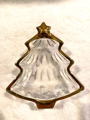 Studio Nova Clear Glass Christmas Tree Candy Nut Dish 6" x 5 1/4" 1 3/4" Deep - Image 1 of 2