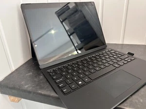 Dell  Latitude 7275 Detachable 13-inch Touch Laptop - Afbeelding 1 van 5