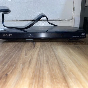 Sony DVP-SR210P CD/DVD Player without Remote Control Excellent Used condition - Picture 1 of 3