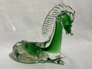Murano grün liegendes Pferd - Bild 1 von 13